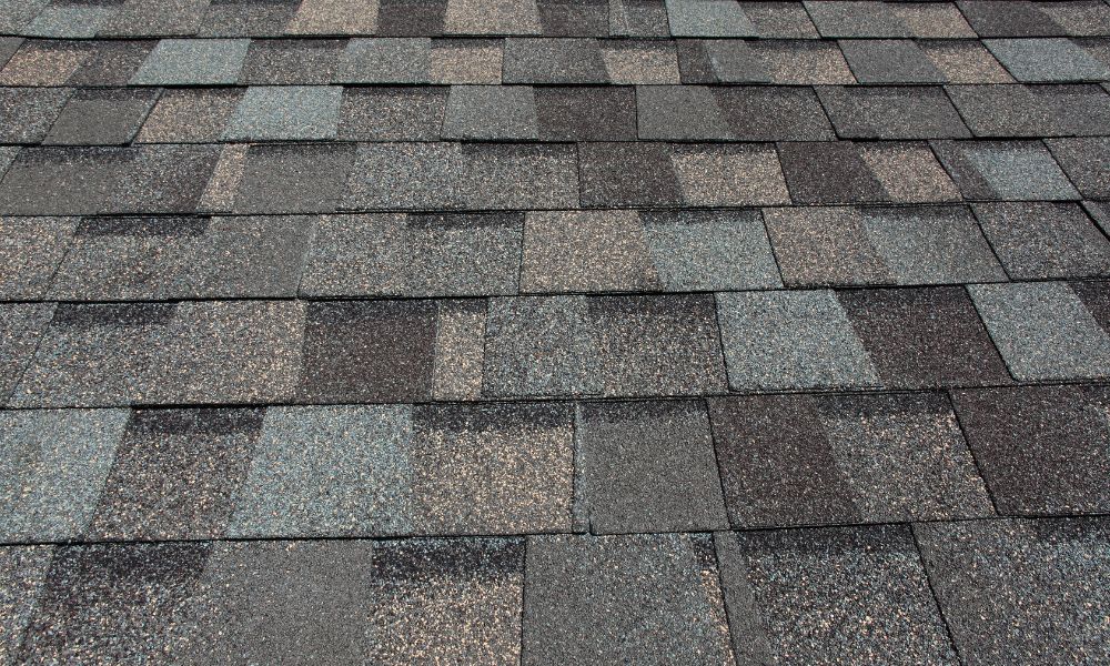 Dos and Don’ts of Cleaning Asphalt Roofing Shingles