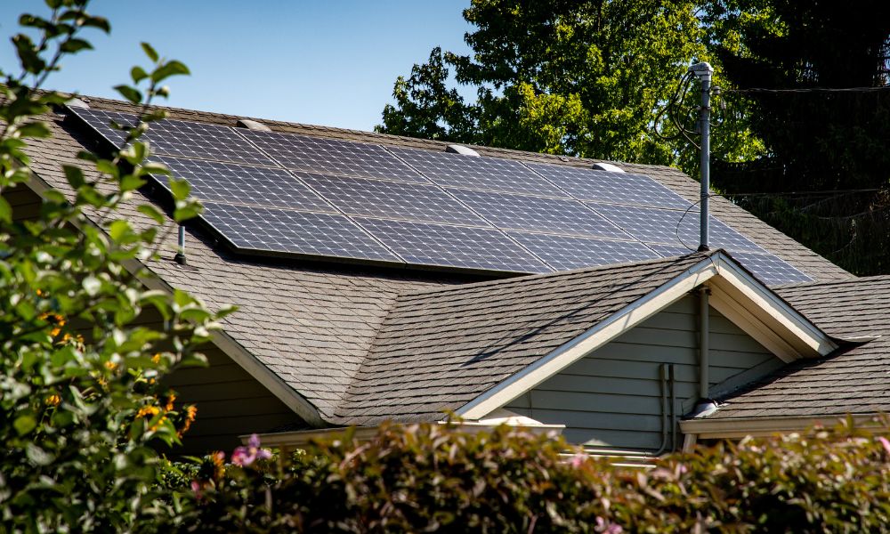 What’s the Best Roofing Material for Solar Panels?